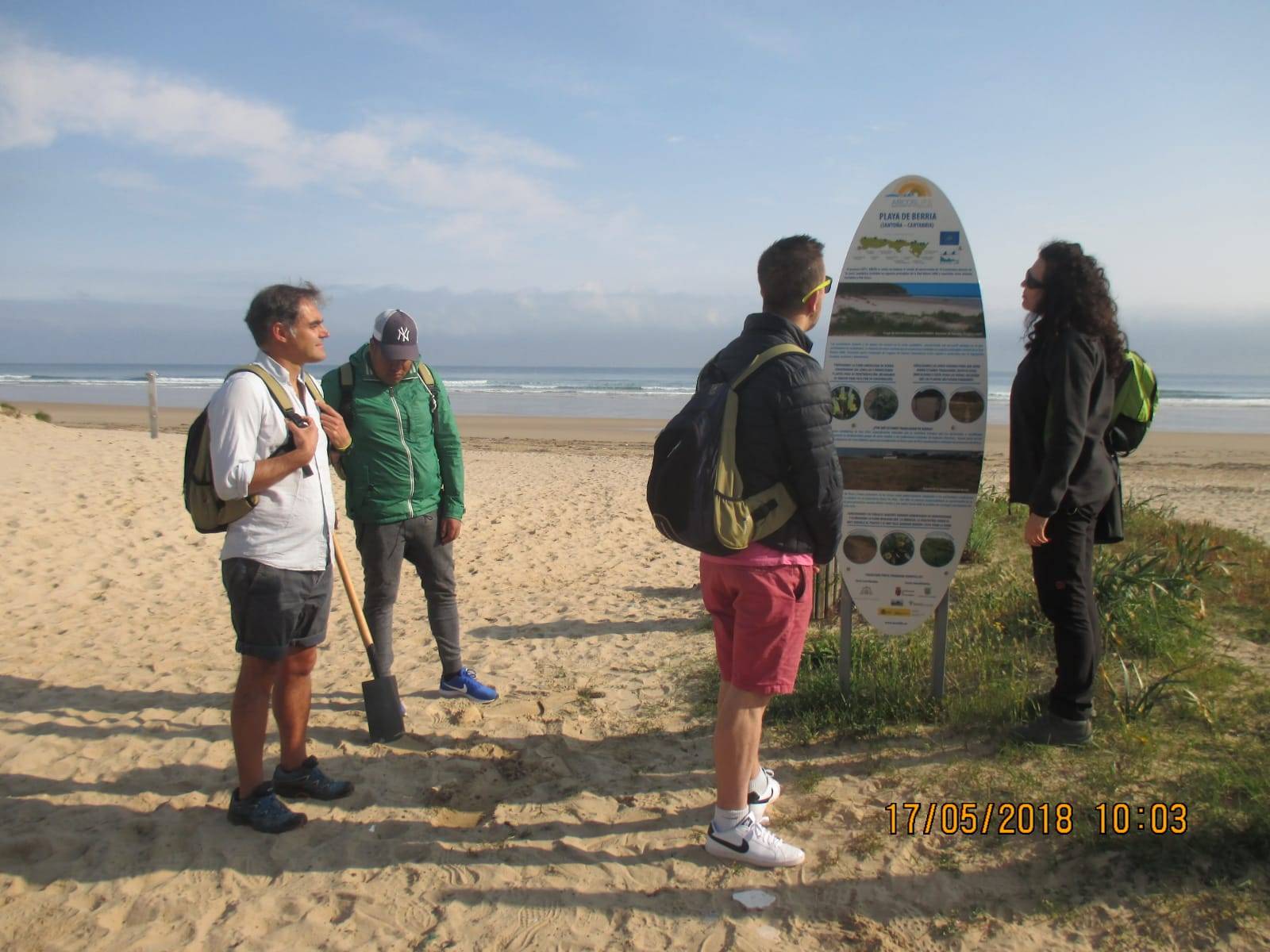 Chronicle #1: Celebrating Natura 2000 day. Removing capeweed plants from Berria (Santoña)